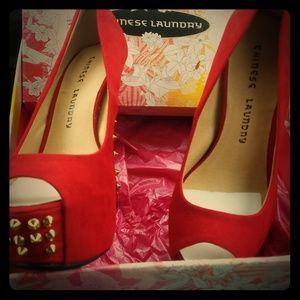 Touchdown gold studded heels by Chinese Laundry